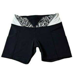Lululemon Shorts Size 8 Black Side Pockets Women’s Active